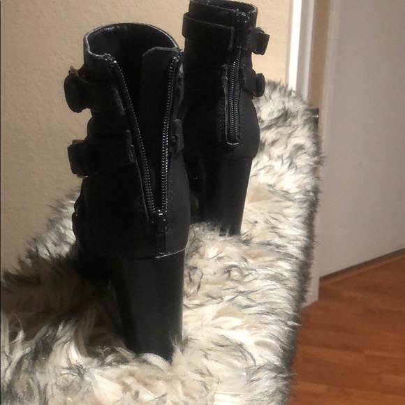 Black block heel ankle boots - Picture 4 of 6